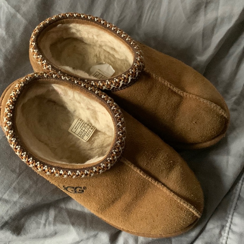 Uggs Tasman shoes